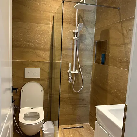 Dreamscape Bllok * Τίρανα